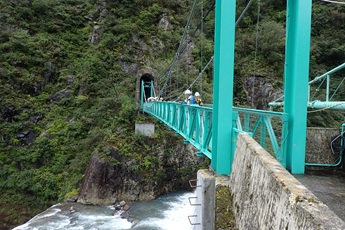 白岩砂防堰堤の架橋から