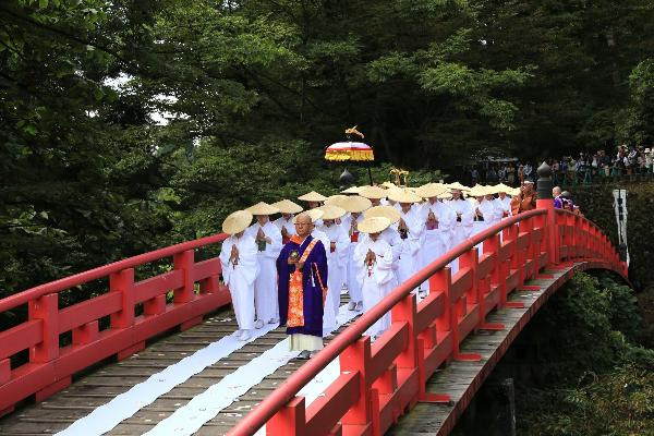 布橋灌頂会橋渡り